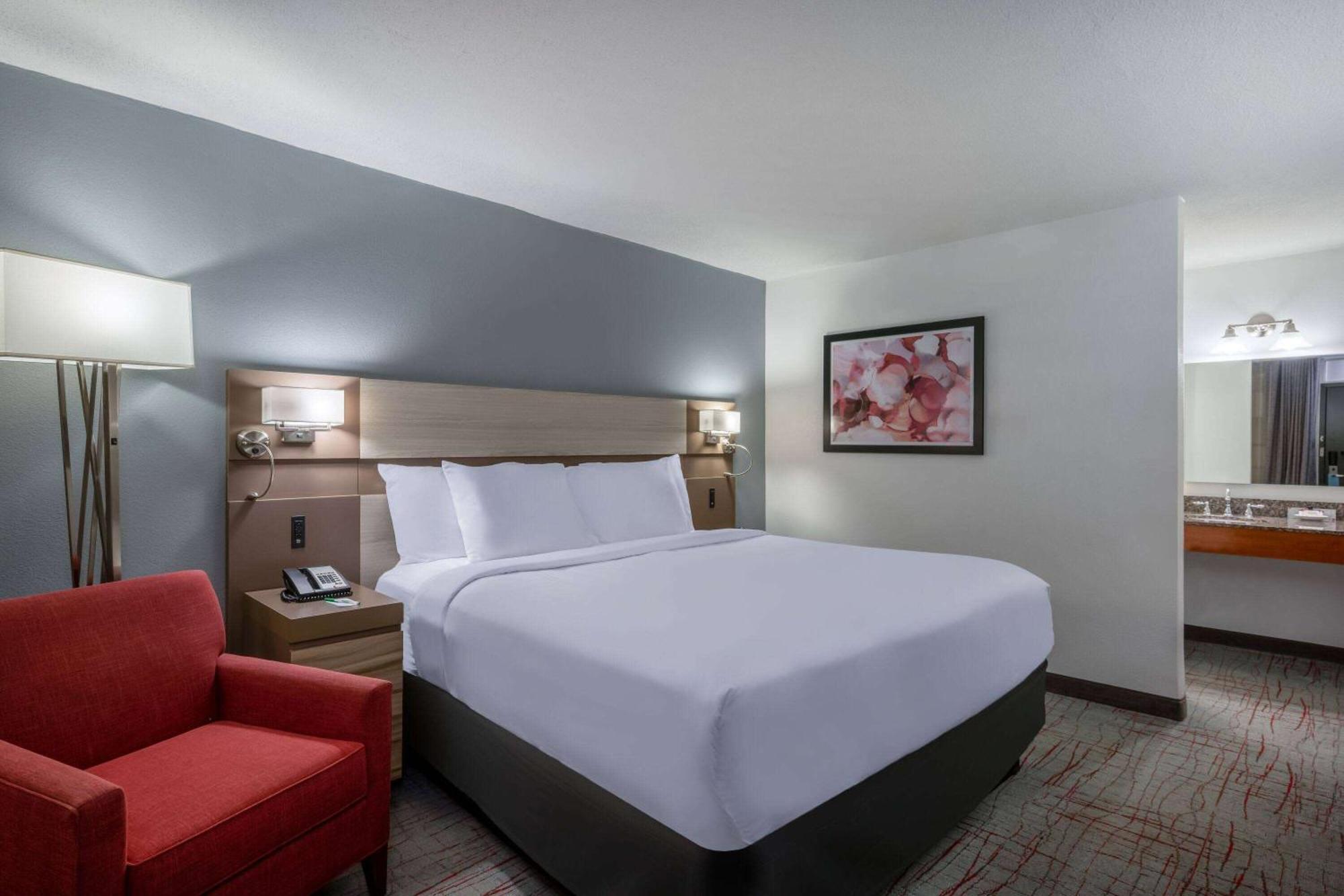 Hotel Wyndham Garden Columbia-ft Jackson 3*